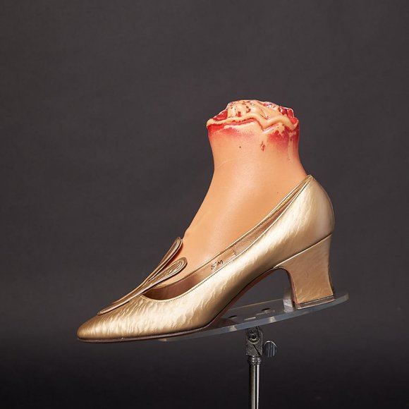 Vintage 1960s Gold Pumps Heels Shoes - Picture 5 of 8